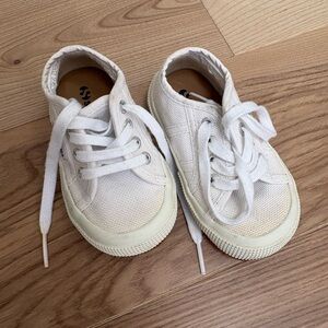 Superga bay boy girl white lace up sneakers sz 22 or 6.5 US (fits 12-18 months)